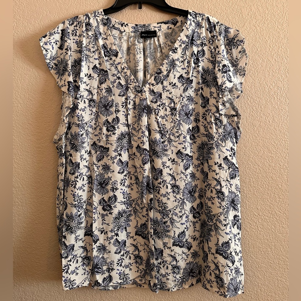 Women's blouse size 2X.